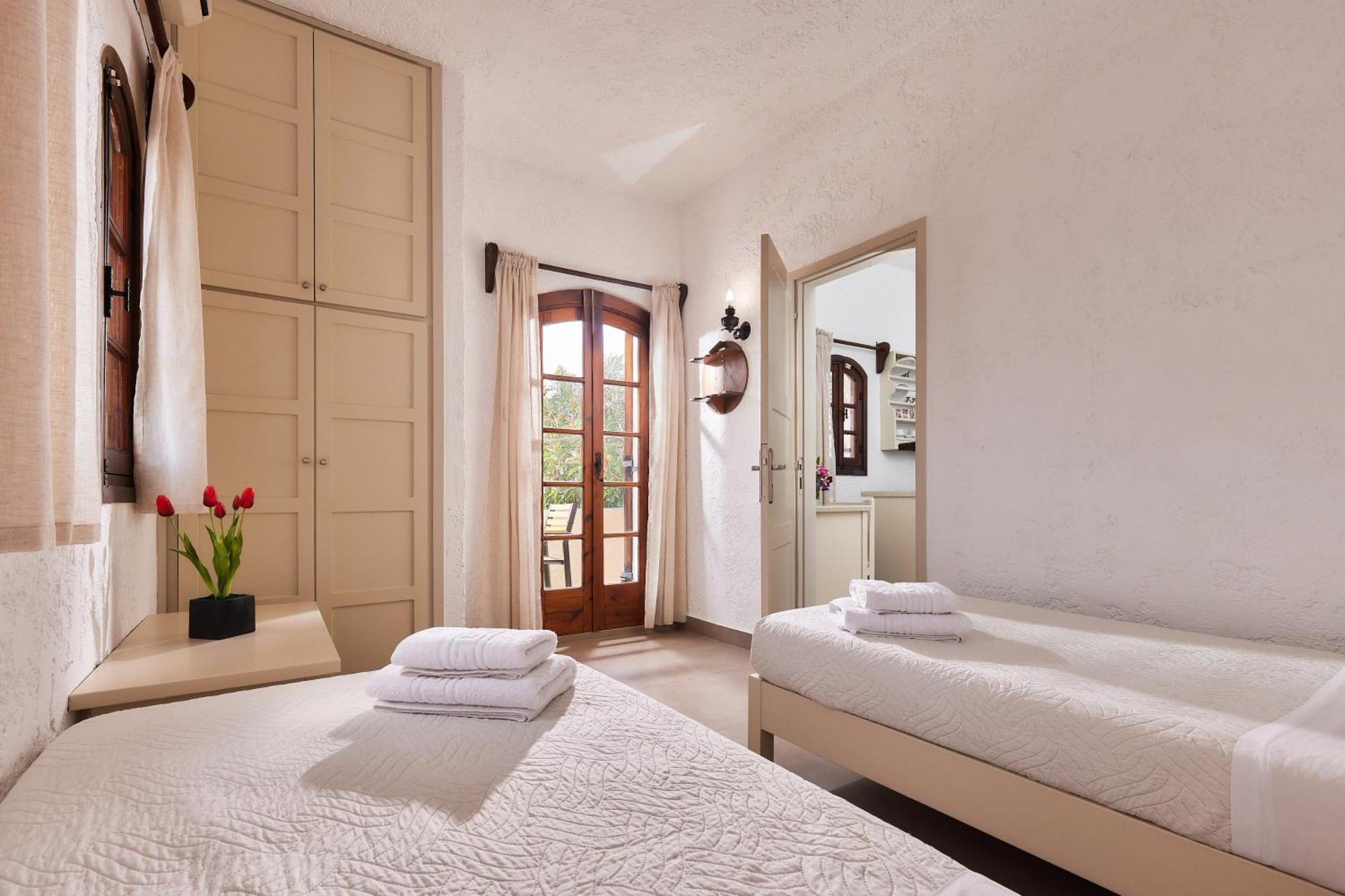 Mila Malia Studios Hotel Buitenkant foto