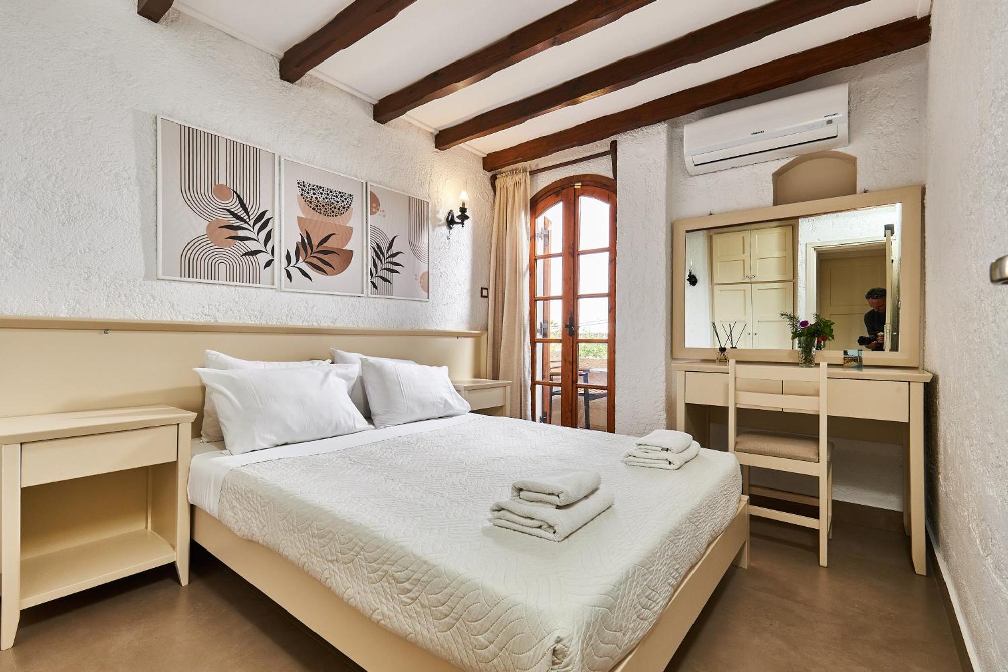 Mila Malia Studios Hotel Buitenkant foto