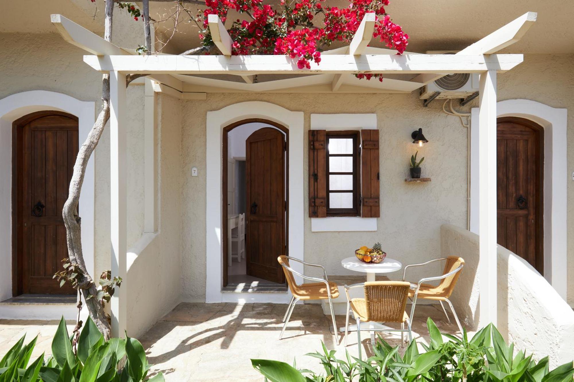Mila Malia Studios Hotel Buitenkant foto
